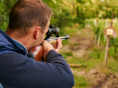 How to handle an air rifle safely ?